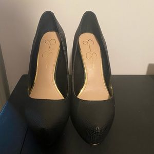 New! Jessica Simpson black Snakeskin Pumps.